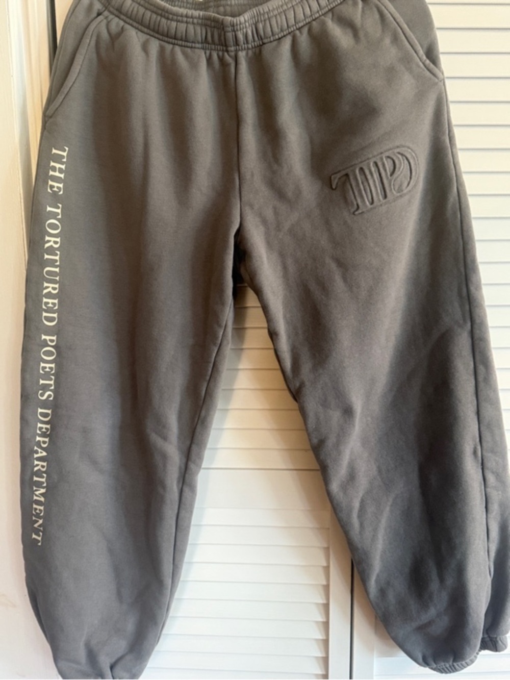 Taylor Swift TTPD GRAY EMBOSSED‎ SWEATPANTS size M
